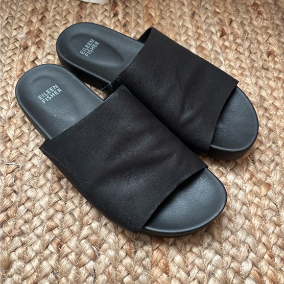 Eileen Fisher Black Mask Tumbled Leather Slide Sandals - Picture 1 of 6